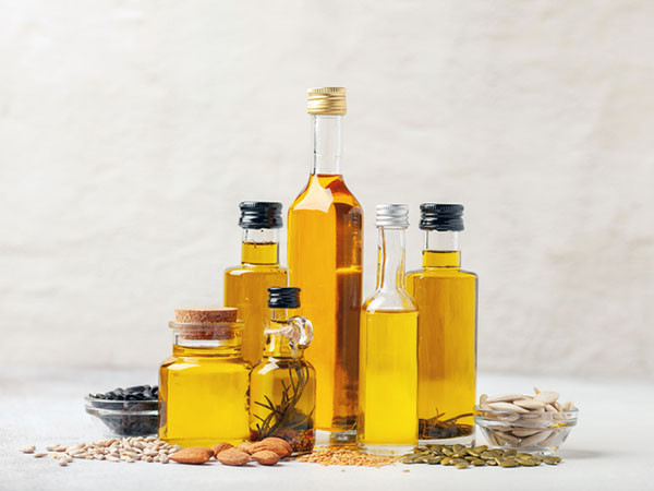 You are currently viewing Healthy oils at home and when eating out