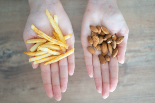 You are currently viewing French fries versus almonds: Calorie for calorie, which comes out on top?